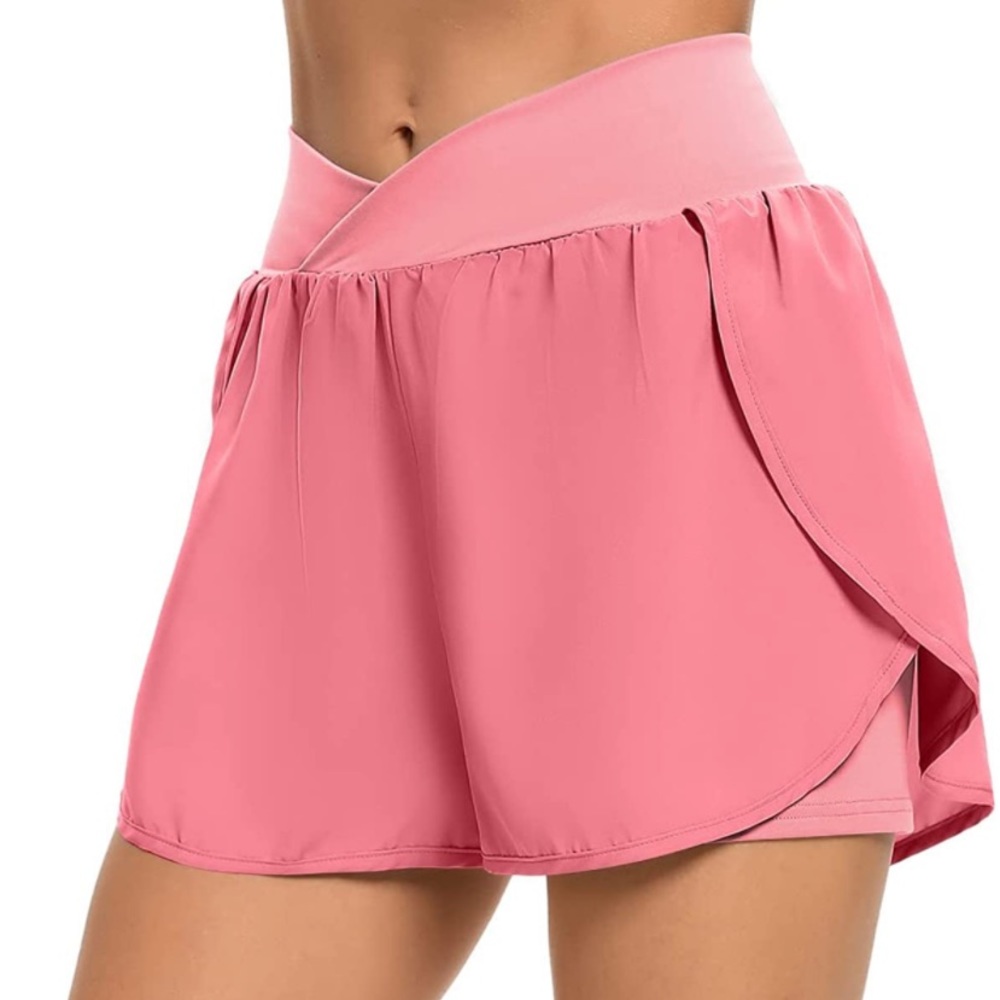 Workout shorts with pocket